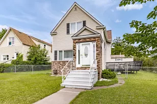 5321 Medina St, Duluth, MN 55807 - Photo 1