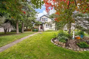 1818 Vermilion Rd, Duluth, MN 55803 - Photo 1