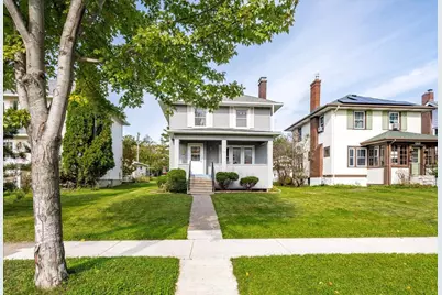 1915 E 9th St, Duluth, MN 55812 - Photo 1