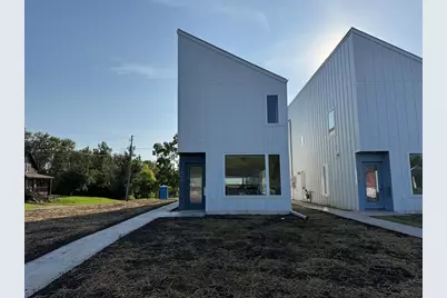 204 S 71st Ave W, Duluth, MN 55807 - Photo 1