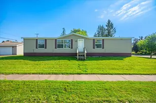 420 6th Ave E, Superior, WI 54880 - Photo 1