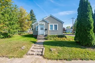 444 4th St, Cloquet, MN 55720 - Photo 1