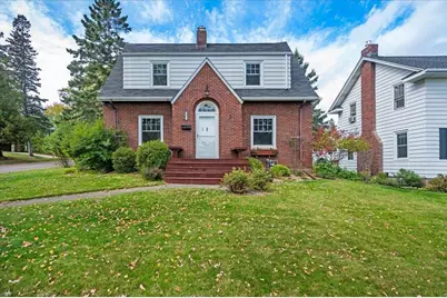 2801 E 1st St, Duluth, MN 55812 - Photo 1