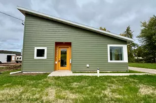 6307 Sherburne St, Duluth, MN 55807 - Photo 1