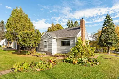 2402 Piedmont Ave, Duluth, MN 55811 - Photo 1