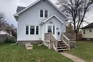 26 13th St, Cloquet, MN 55720 - Photo 1