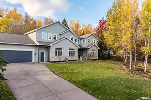 1123 Valley Dr, Duluth, MN 55804 - Photo 1