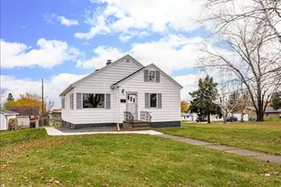 428 12th Ave, Two Harbors, MN 55616 - Photo 1