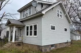 2418 3rd Ave W, Hibbing, MN 55746 - Photo 1