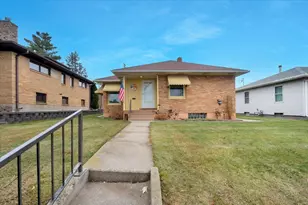 805 N 8th St, Virginia, MN 55792 - Photo 1