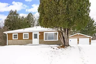 52 Davis Dr, Silver Bay, MN 55614 - Photo 1