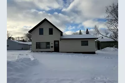 609 NW 8th St, Chisholm, MN 55719 - Photo 1