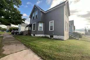 420 1/2 E Lake Shore Dr, Ashland, WI 54806 - Photo 1