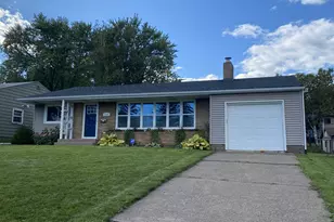 2607 W Skyline Pkwy, Duluth, MN 55806 - Photo 1