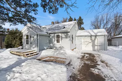 2009 Carlton Ave, Cloquet, MN 55720 - Photo 1