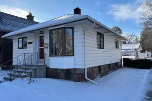 3101 W 2nd Ave, Hibbing, MN 55746 - Photo 1