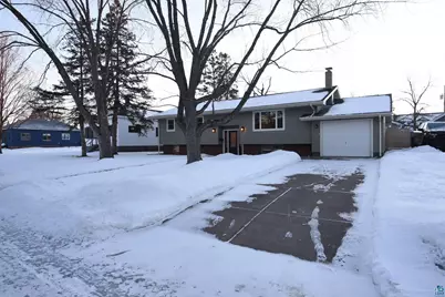 1217 6th Ave W, Ashland, WI 54806 - Photo 1