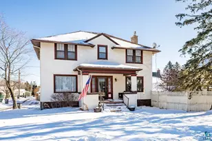 312 N 40th Ave E, Duluth, MN 55804 - Photo 1