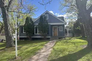 721 N 20th Ave E, Duluth, MN 55812 - Photo 1