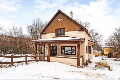 706 E 11th St, Duluth, MN 55805 - Photo 1