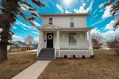 922 Vaughn Ave, Ashland, WI 54806 - Photo 1