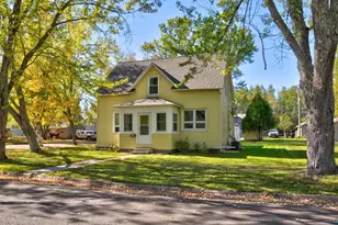 5633 Oakes Ave, Superior, WI 54880 - Photo 1