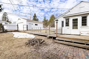 301 St Paul Ave, Duluth, MN 55803 - Photo 1