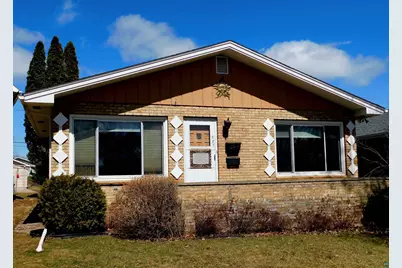 527 15th St N, Virginia, MN 55792 - Photo 1