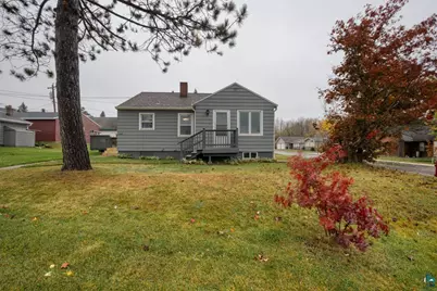 1008 Douglas Ave, Eveleth, MN 55734 - Photo 1