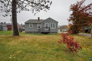 1008 Douglas Ave, Eveleth, MN 55734 - Photo 1