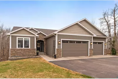 510 Crystal Dr, Duluth, MN 55811 - Photo 1