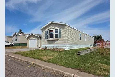 9 Holly Ln, Duluth, MN 55810 - Photo 1