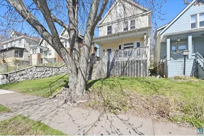 2117 W 4th St, Duluth, MN 55806 - Photo 1