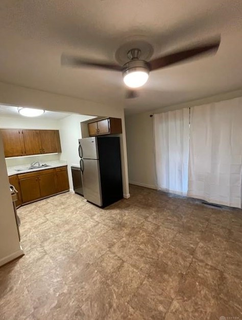 5609 Leibold Dr, Dayton OH  45424-3832 exterior