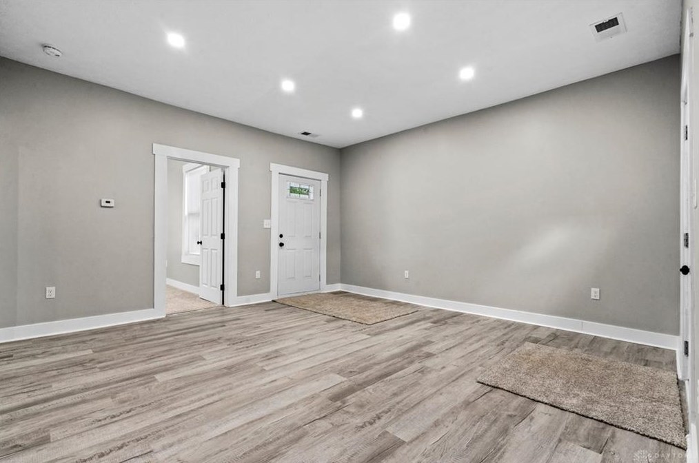 5 Hl St, Spring Valley OH exterior