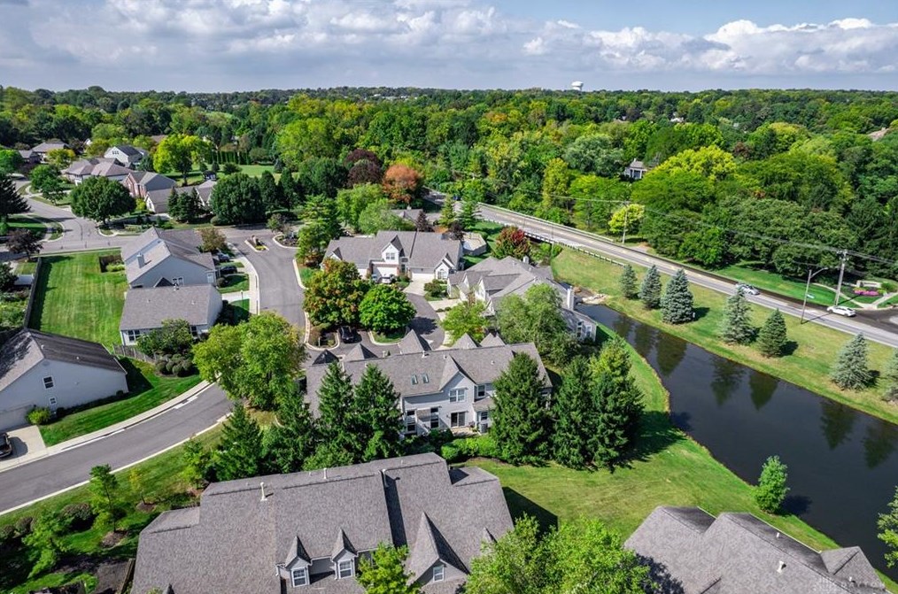 7141 Brookmeadow Dr, Dayton OH 45459-5181 exterior