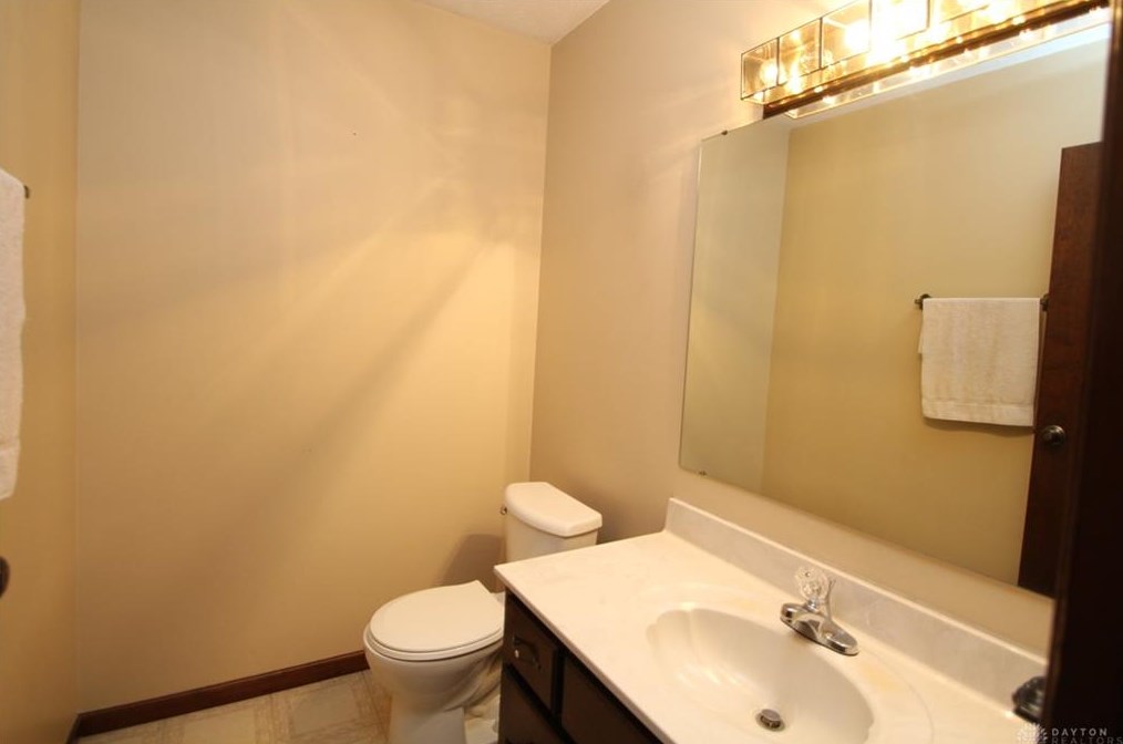 2662 Quail Ridge Dr, New Carlisle OH  45344-9143 exterior