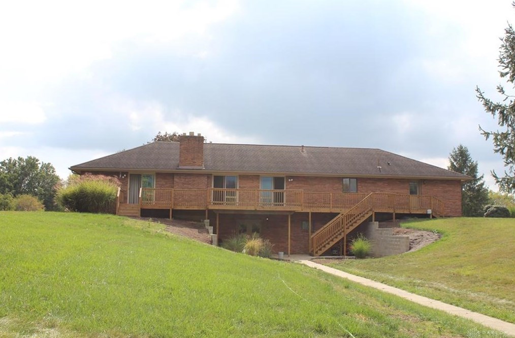 2662 Quail Ridge Dr, New Carlisle OH  45344-9143 exterior