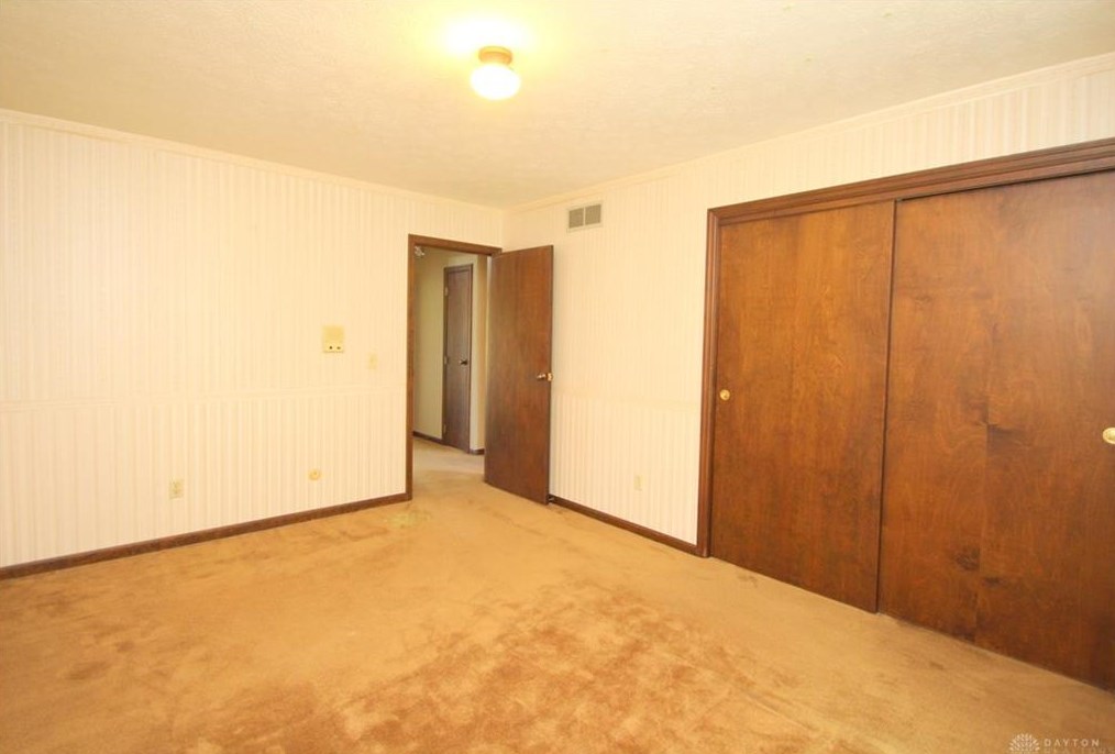 2662 Quail Ridge Dr, New Carlisle OH  45344-9143 exterior