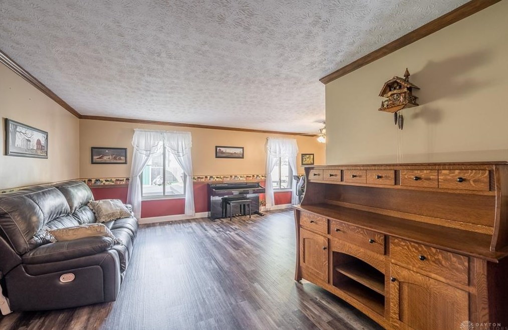 3351 Little York Rd, Dayton OH  45414-1701 exterior