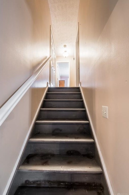 3351 Little York Rd, Dayton OH  45414-1701 exterior