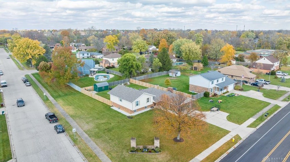 3351 Little York Rd, Dayton OH  45414-1701 exterior