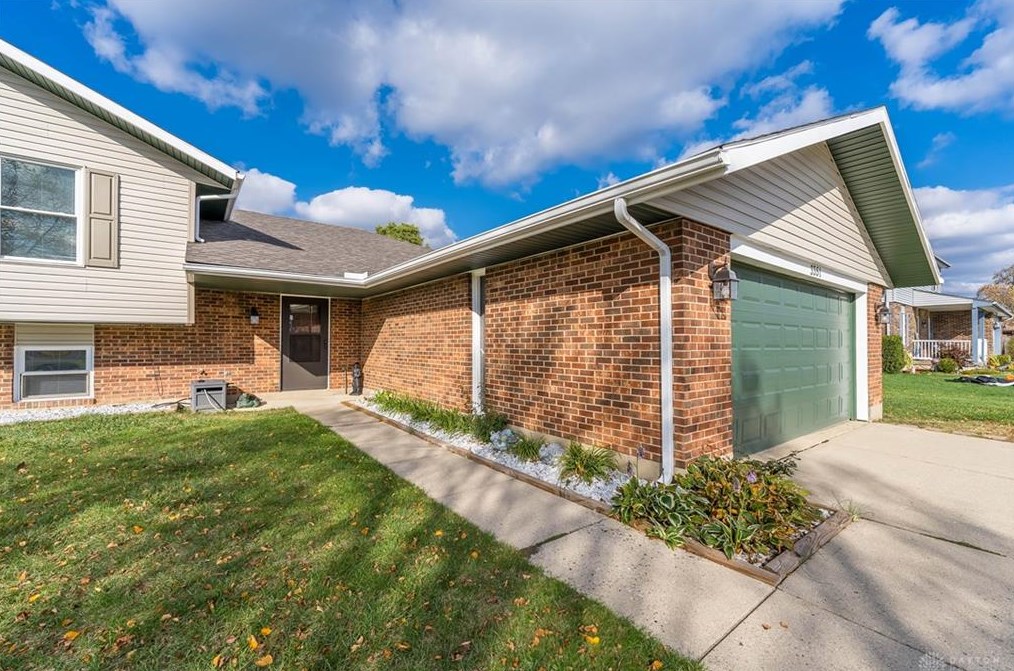 3351 Little York Rd, Dayton OH  45414-1701 exterior