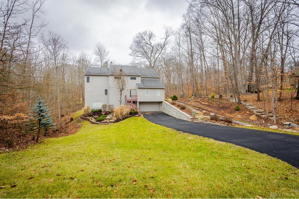 3506 Holly Ridge Dr, Cincinnati, OH 45245 MLS 902449 Coldwell Banker