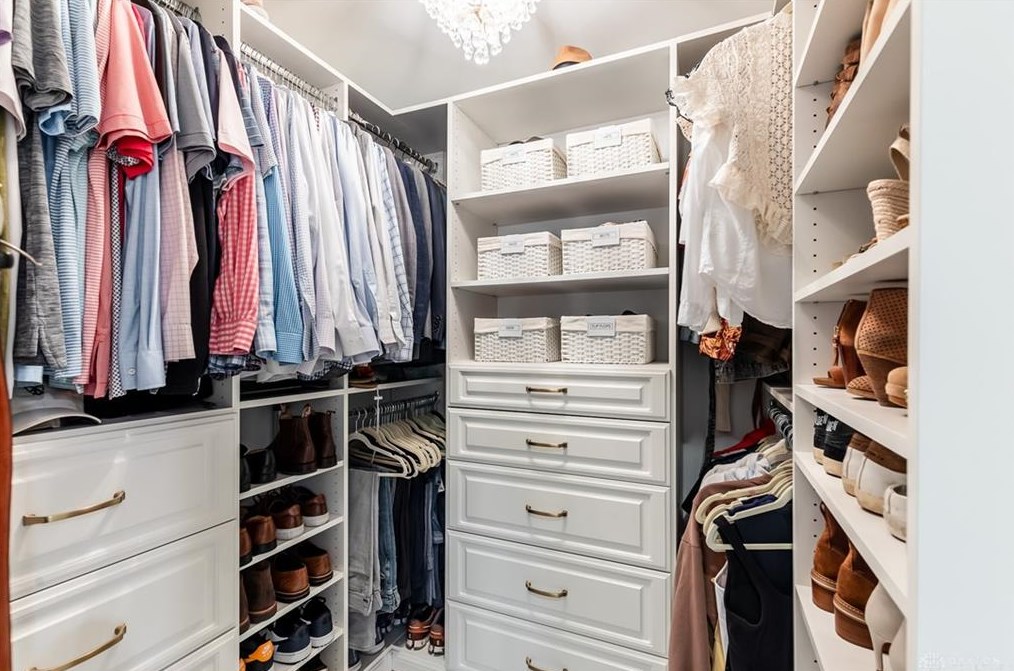 1244 Hayward Ave, Cincinnati OH 45208-4327 exterior