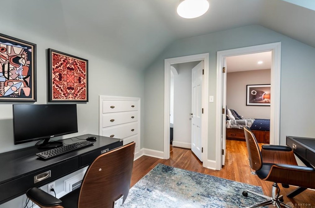 1244 Hayward Ave, Cincinnati OH 45208-4327 exterior