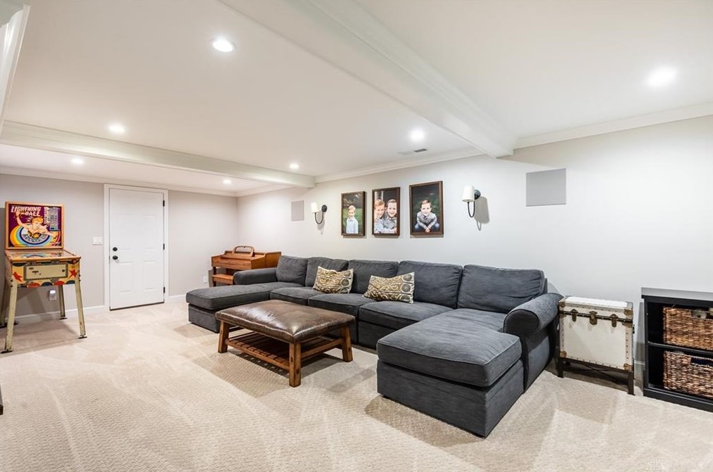 1244 Hayward Ave, Cincinnati OH 45208-4327 exterior