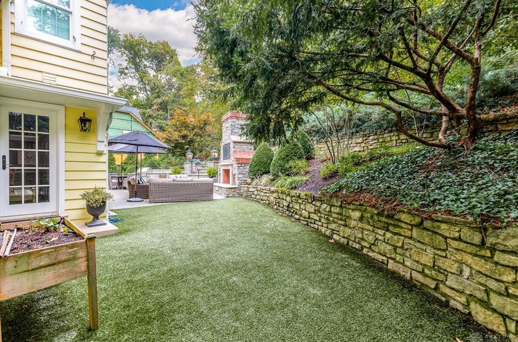 1244 Hayward Ave, Cincinnati OH 45208-4327 exterior