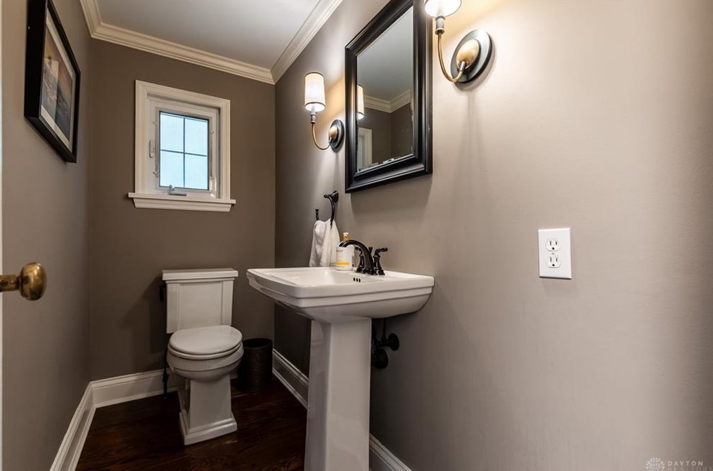 1244 Hayward Ave, Cincinnati OH 45208-4327 exterior