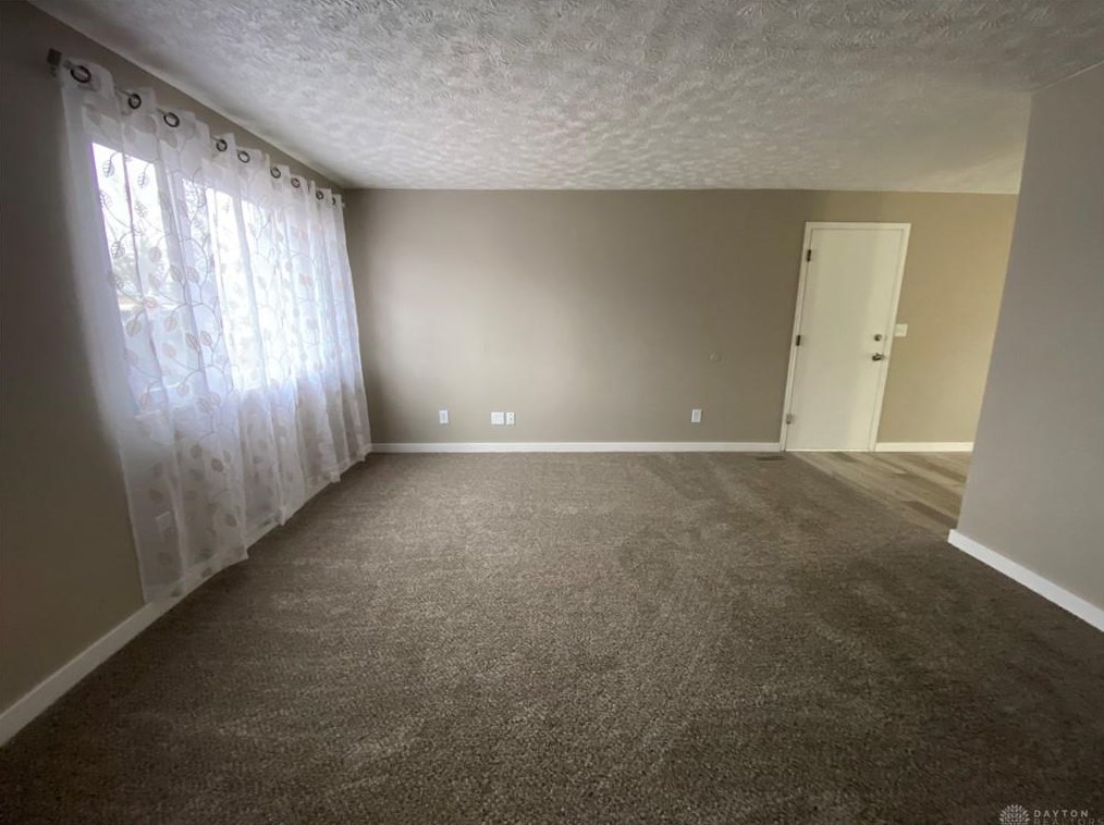 7507 Damascus Dr, Dayton OH  45424-2134 exterior